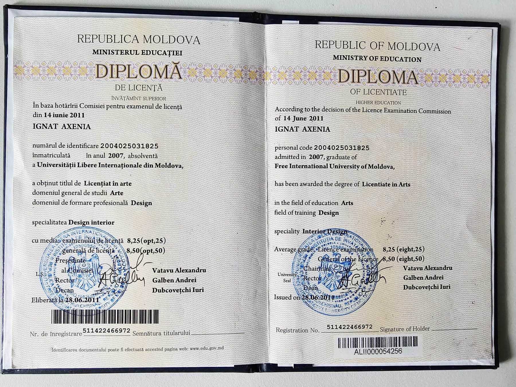 Diplomă de licență în Design Interior acordată Axeniei Ignat de Universitatea Liberă Internațională din Moldova, în iunie 2011